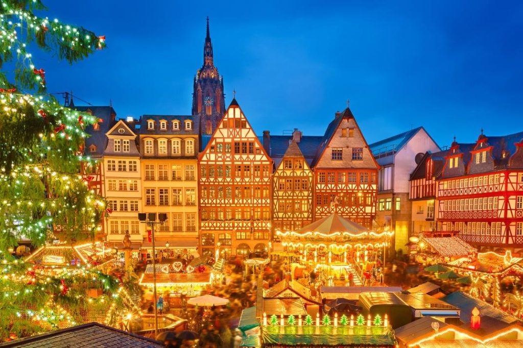 Send Christmas Gifts from Vietnam to Germany – Fast, Safe & Heartfelt with Indochinapost