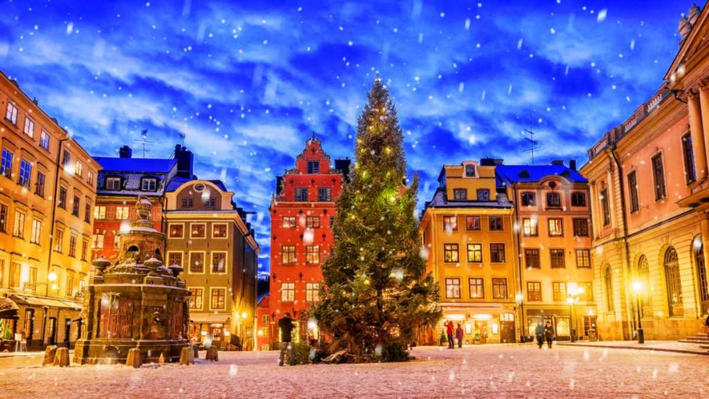 Send Christmas Gifts from Vietnam to Sweden – Fast, Safe & Full of Nordic Warmth with Indochinapost