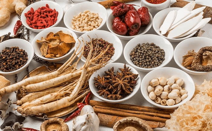 Transport de plantes médicinales de Hanoï vers la France