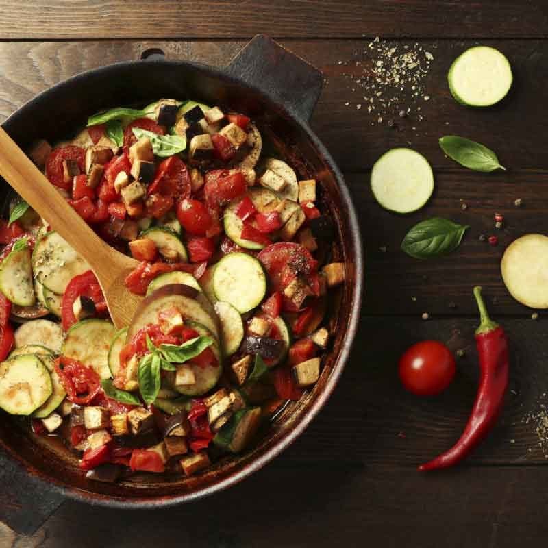 La Bouillabaisse – Trésor culinaire de Marseille et joyau méditerranéen