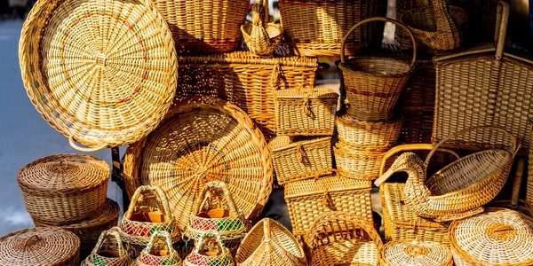 Transport d’objets artisanaux vers la France par voie maritime avec Indochina Post