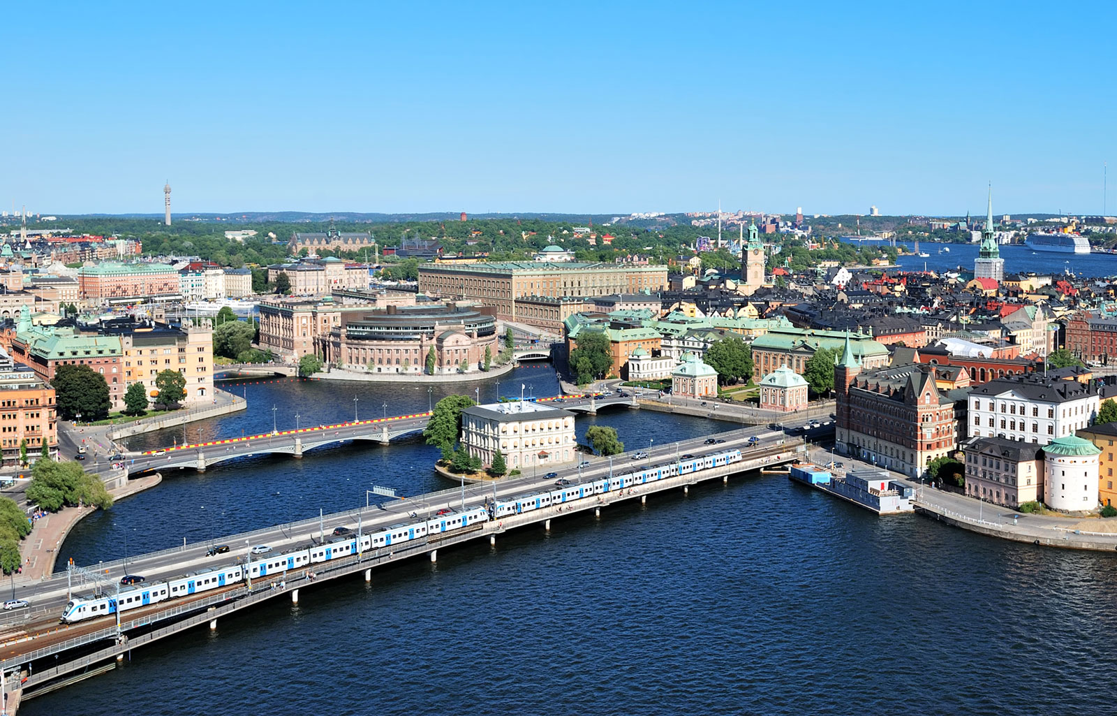 Pengiriman cepat berkualitas tinggi ke Stockholm