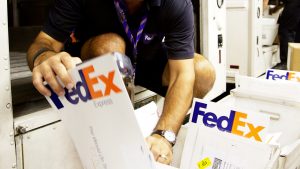 Chuyen phat nhanh Fedex từ Malaysia về Việt Nam giá rẻ