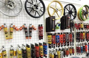 mua hộ phụ tùng xe máy