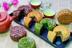 Vận Chuyển Bánh Trung Thu Từ Hà Nội Đến London Dịp Lễ 2/9
