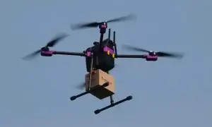 Giao hàng chặng cuối (Last-mile delivery) tại các thành phố lớn như Hà Nội và TP.HCM đang chuyển mình mạnh mẽ với sự xuất hiện của xe điện và drone.