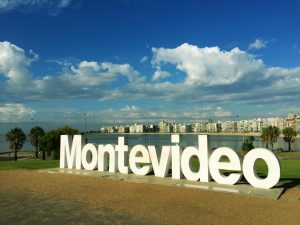 chuyển phát nhanh đi Montevideo