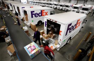 CMA CGM chi 1,4 tỷ USD mua mảng logistics của FedEx: Tăng tốc cuộc đua tích hợp chuỗi cung ứng