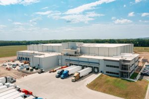 Doanh nghiệp vận tải mở rộng năng lực kho lạnh nhằm đáp ứng nhu cầu xuất khẩu thực phẩm và dược phẩm.