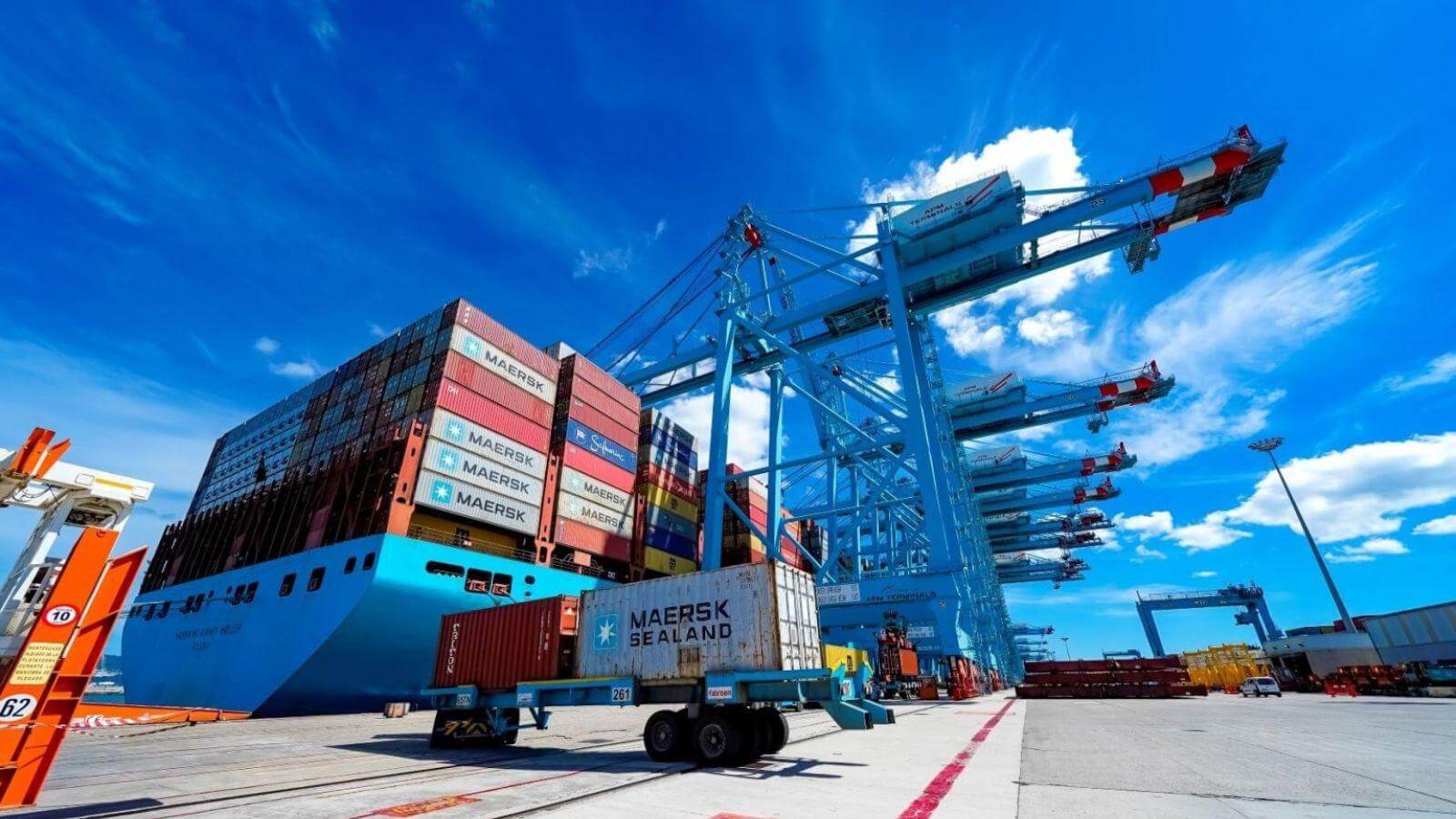 Maersk nâng dự báo nhờ nhu cầu vận chuyển mạnh và giá cước tăng trở lại