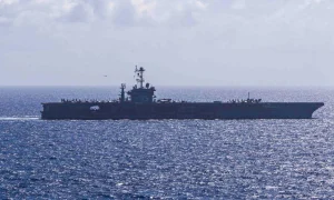 Mỹ Rút Tàu Sân Bay Khỏi Biển Đỏ: Bước Ngoặt Chiến Lược Trung Đông
