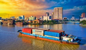 Logistics đường thủy nội địa: Sà lan tự hành kết nối cảng sông và cảng biển